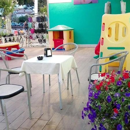 Hotel Franca Misano Adriatico Ngoại thất bức ảnh