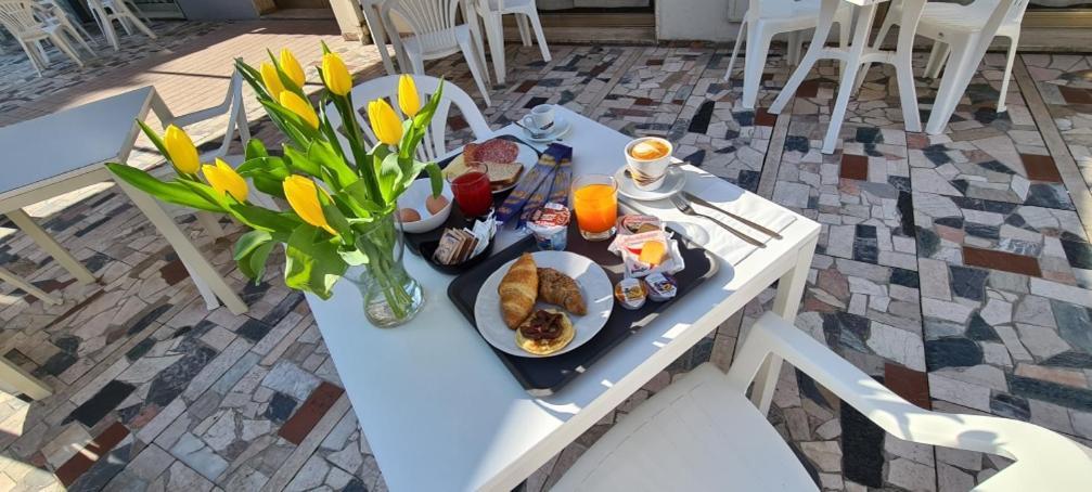 Hotel Franca Misano Adriatico Ngoại thất bức ảnh